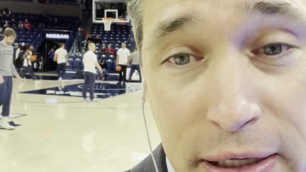 Dan Dickau Pregame before Warner Pacific